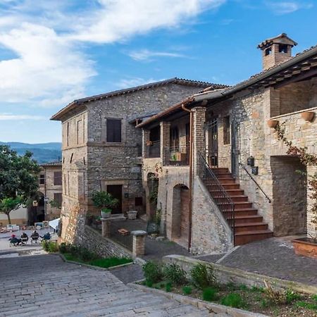 Alloggio Flaminia Con Parcheggio Di Proprieta! Bevagna Luaran gambar