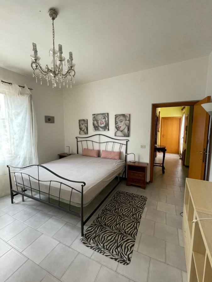 Alloggio Flaminia Con Parcheggio Di Proprieta! Bevagna Luaran gambar